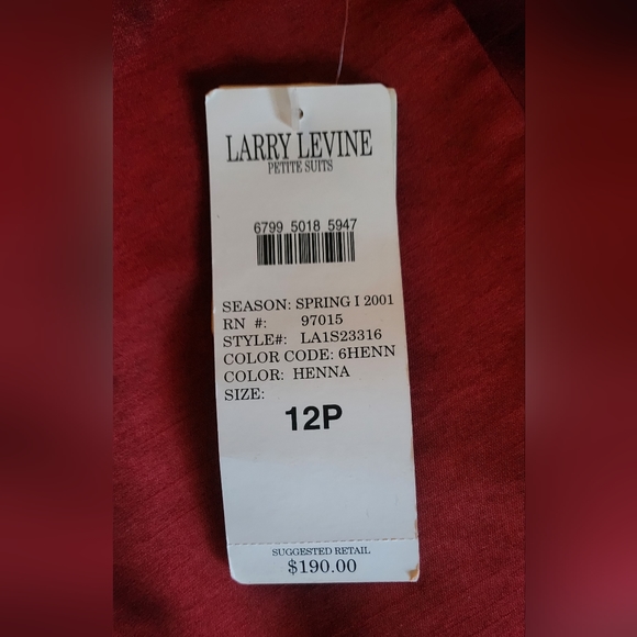 Larry Levine 2 piece Petite Suit - Picture 2 of 3